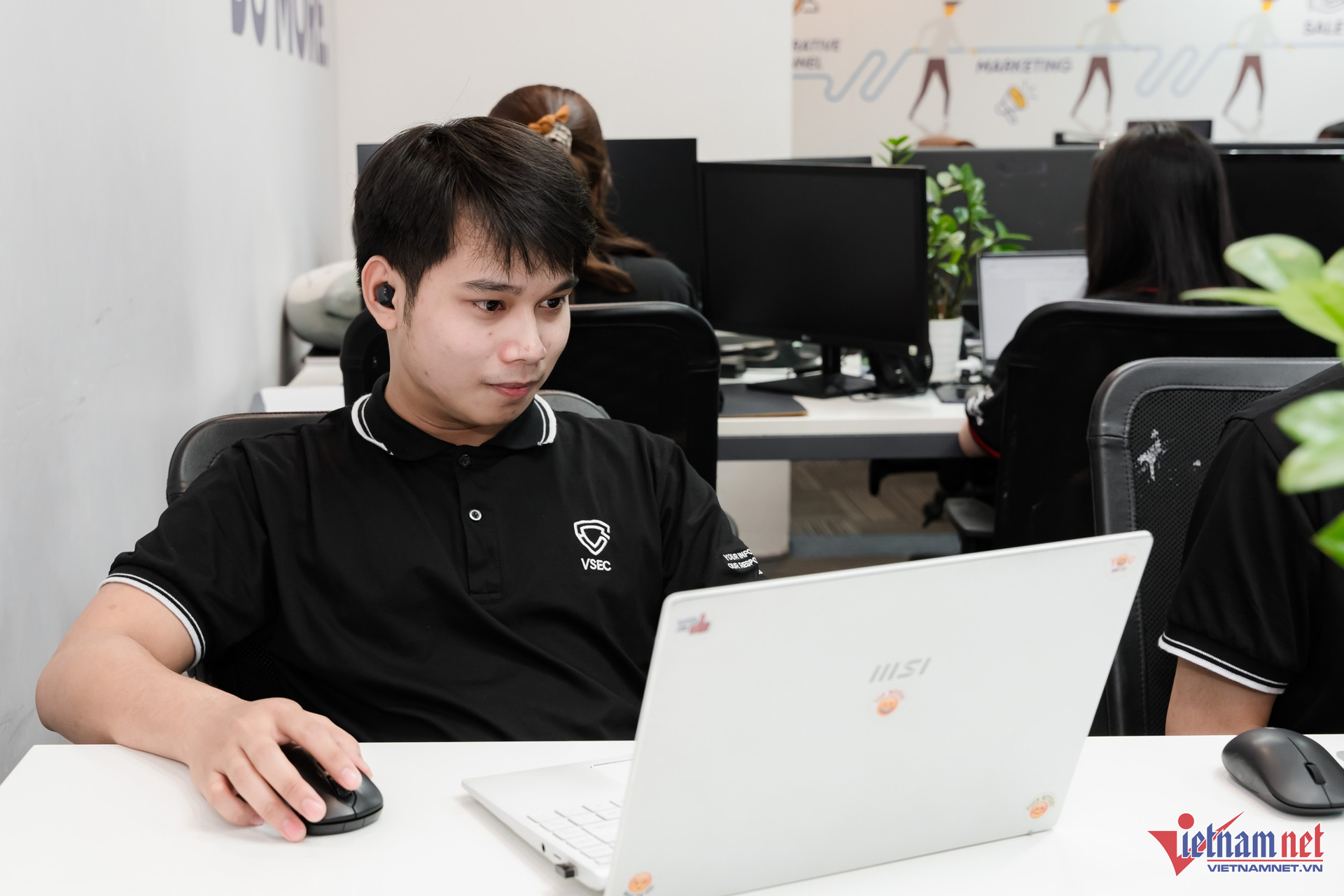 Nhiều tổ chức, doanh nghiệp tại Việt Nam cho biết họ đang đối mặt thách thức lớn về tình trạng thiếu hụt nhân lực có kỹ năng chuyên môn trong lĩnh vực an ninh mạng. Ảnh minh họa: T.Uyên