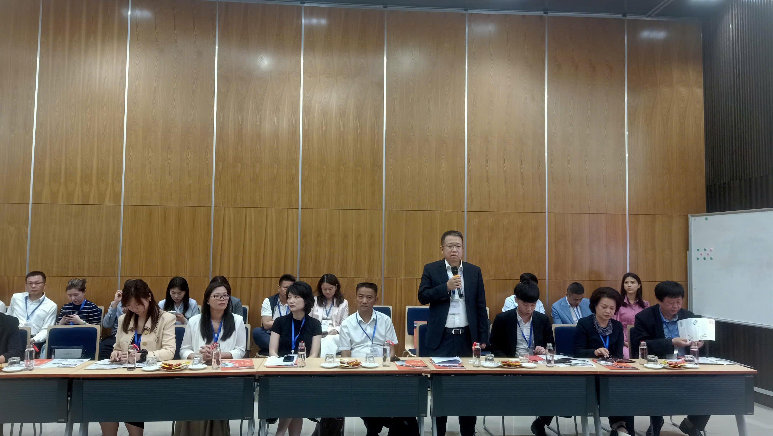 Ông Yuan Fuyong giới thiệu mục đích chuyến thăm và làm việc của đoàn doanh nghiệp