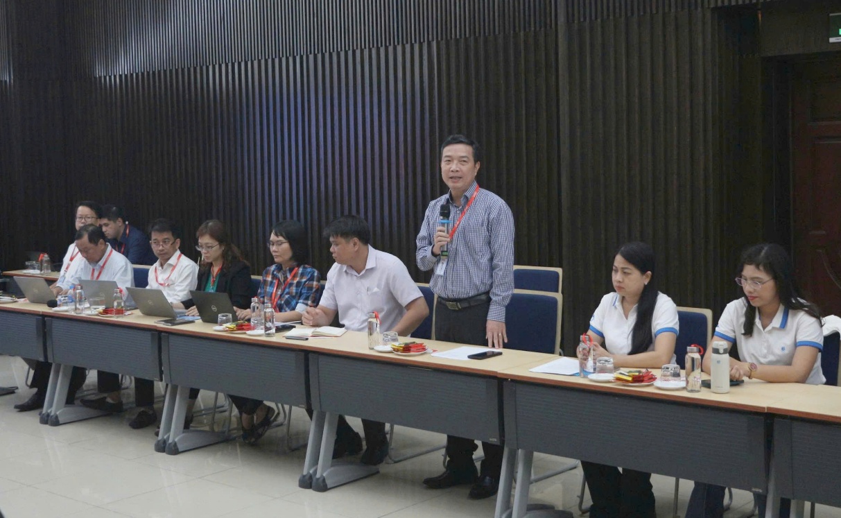 Ông Nguyễn Thanh Hải, Chủ tịch HĐTV QTSC phát biểu và chia sẻ tại buổi làm việc