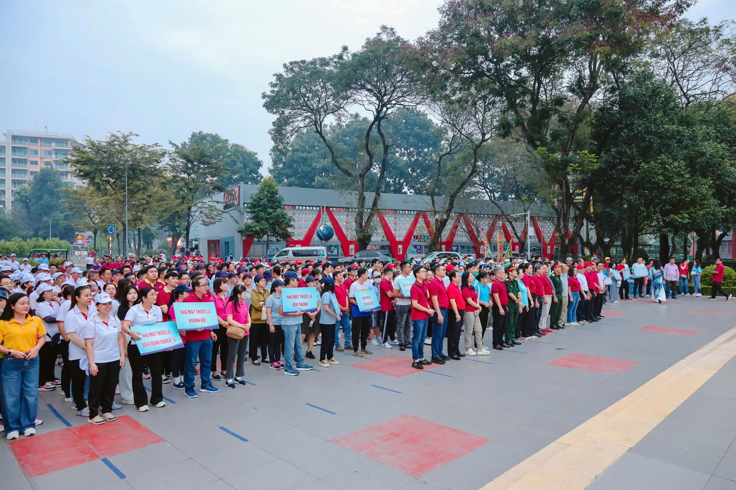Chương trình đi bộ đồng hành “Chặng đường 20 năm – Chung tay vì an sinh xã hội”