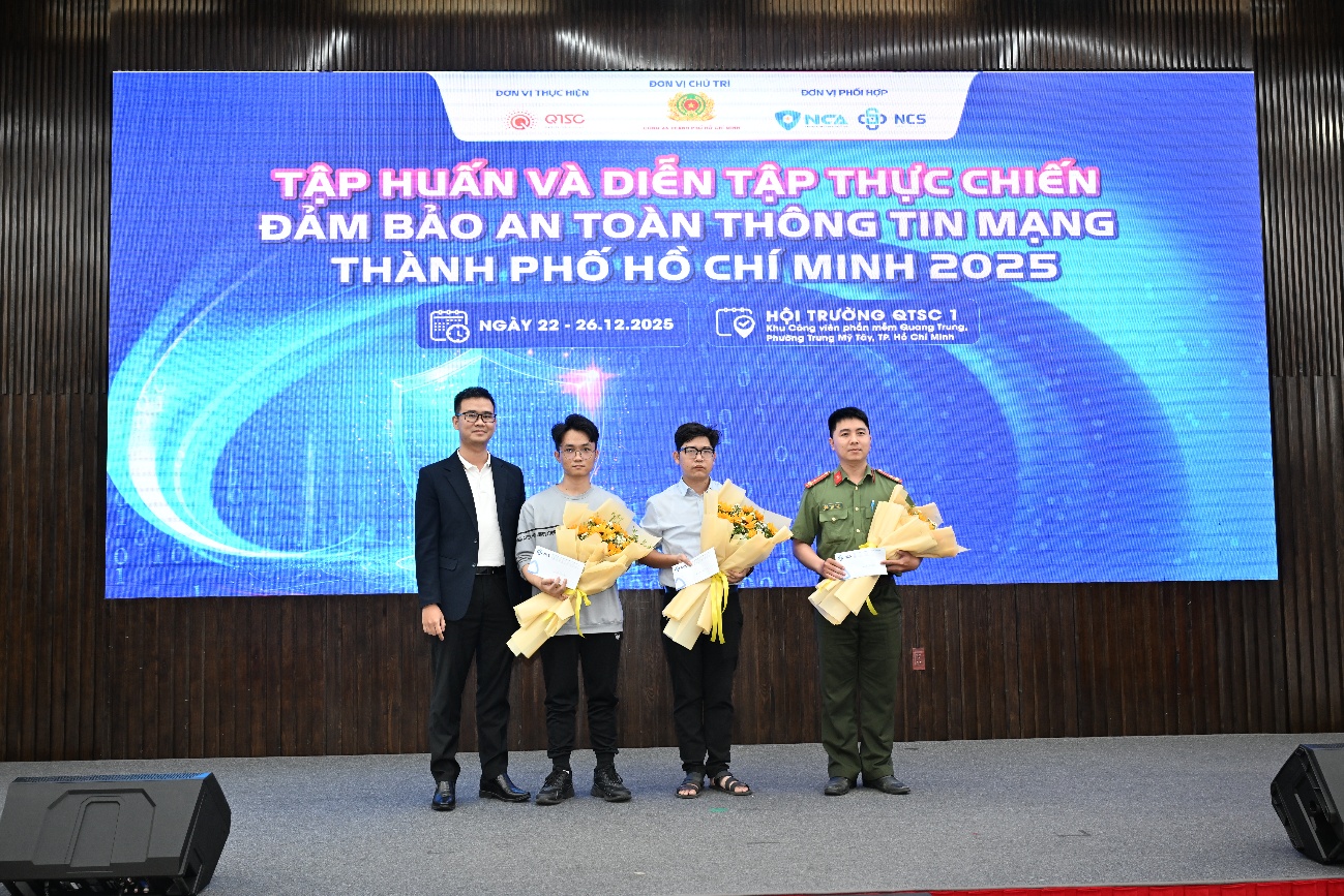 Trên cơ sở kết quả đào tạo và đánh giá năng lực học viên, Ban Tổ chức đã lựa chọn các đội có thành tích nổi bật để tuyên dương và khen thưởng