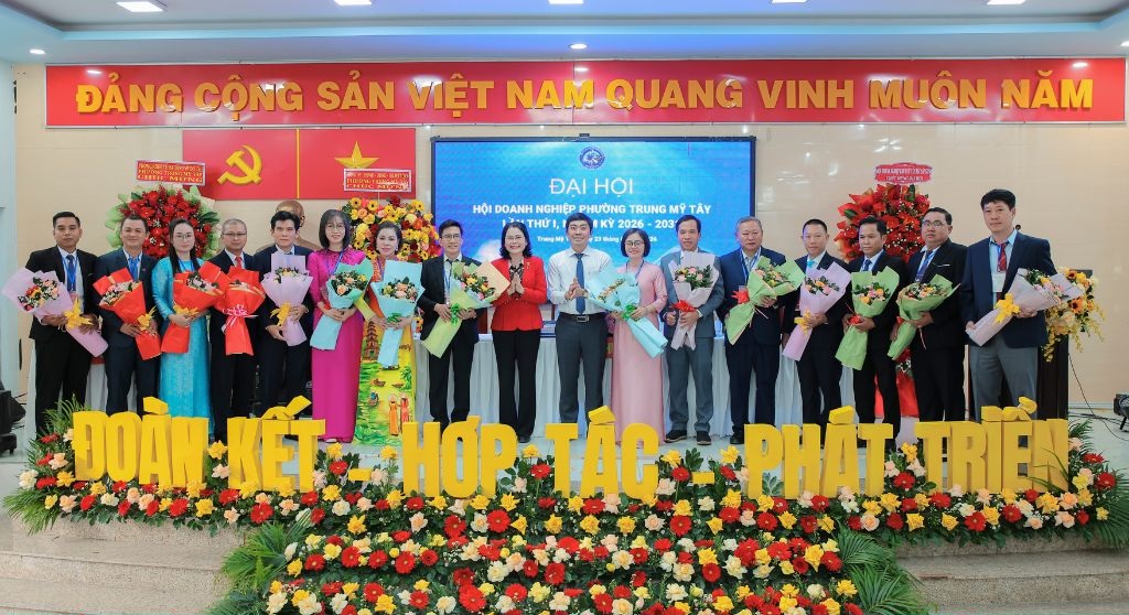 Ban Chấp hành Hội Doanh nghiệp phường Trung Mỹ Tây, nhiệm kỳ 2026 – 2031 gồm 17 thành viên ra mắt Đại hội