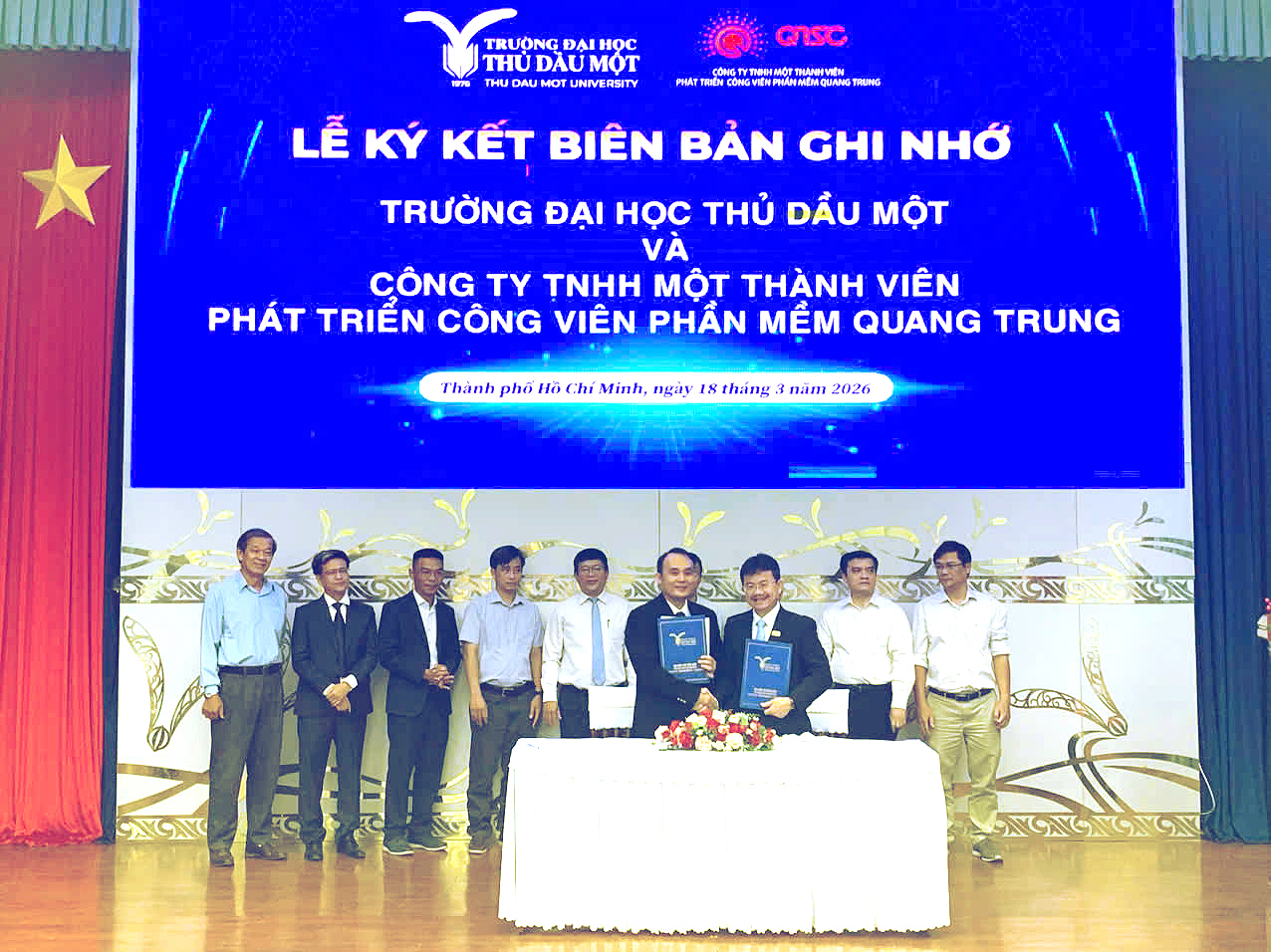 Trường Đại học Thủ Dầu Một (TDMU) ký kết bản ghi nhớ hợp tác với Công ty TNHH một thành viên Phát triển Công viên phần mềm Quang Trung (QTSC)