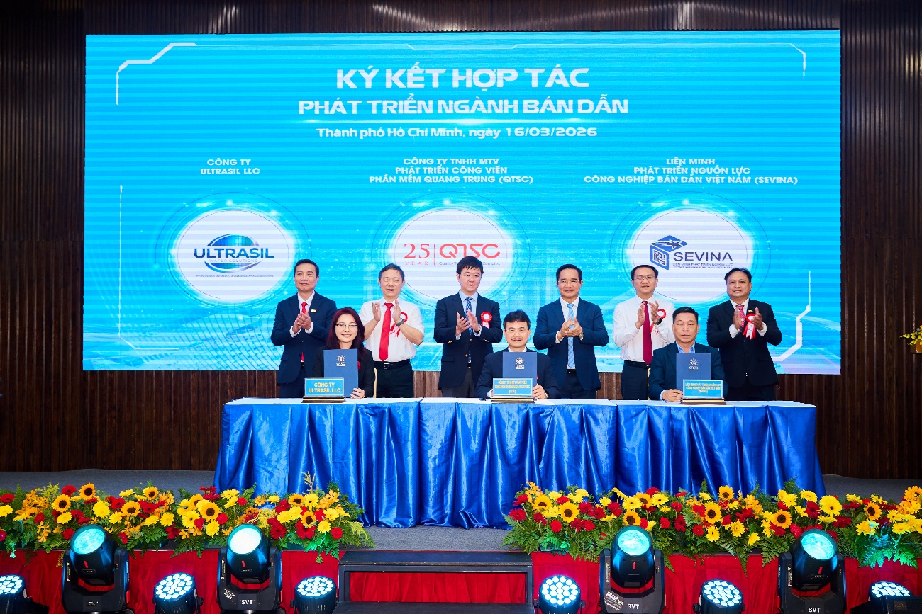 Ký kết hợp tác phát triển ngành bán dẫn giữa QTSC và Công ty Ultrasil LLC và Liên minh phát triển nguồn lực Công nghiệp Bán dẫn Việt Nam