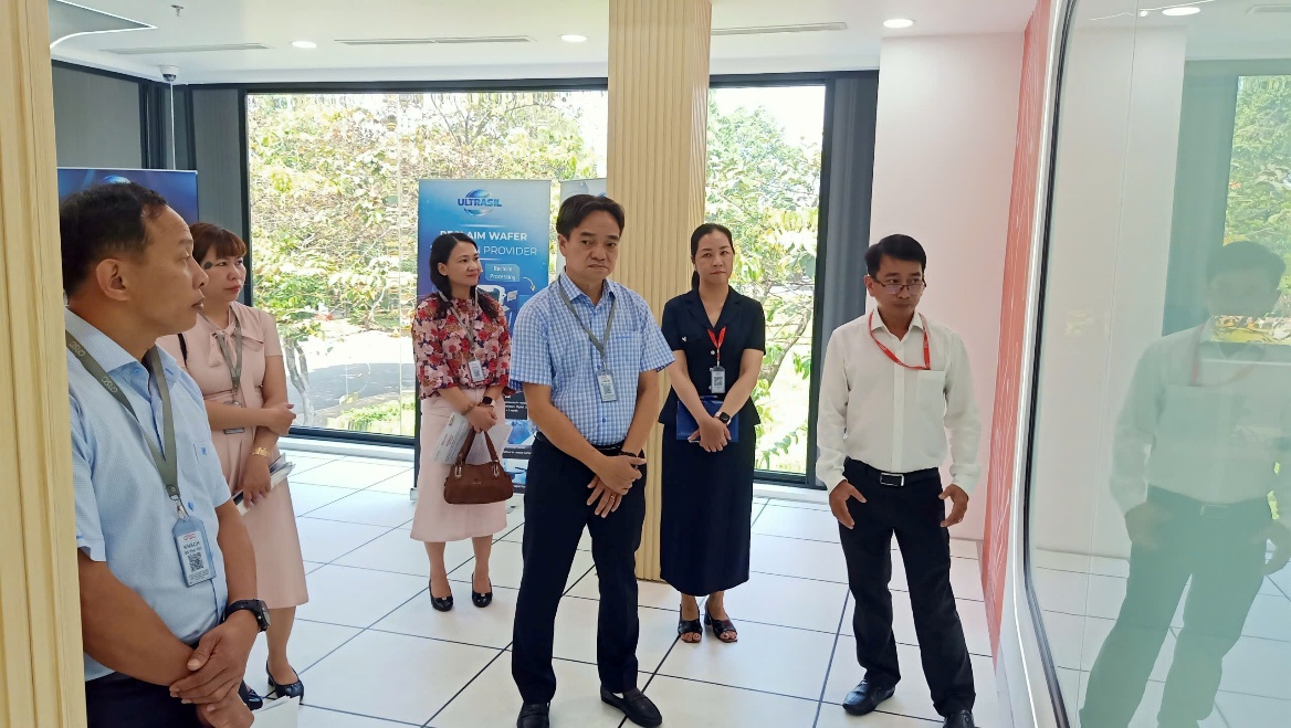 Visiting QTSC Digitech Center