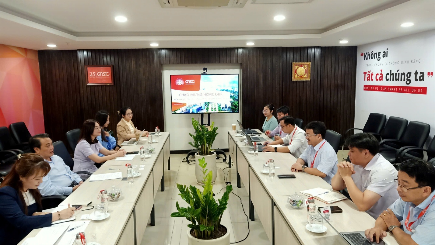 Hình ảnh tổng quan buổi làm việc tại QTSC