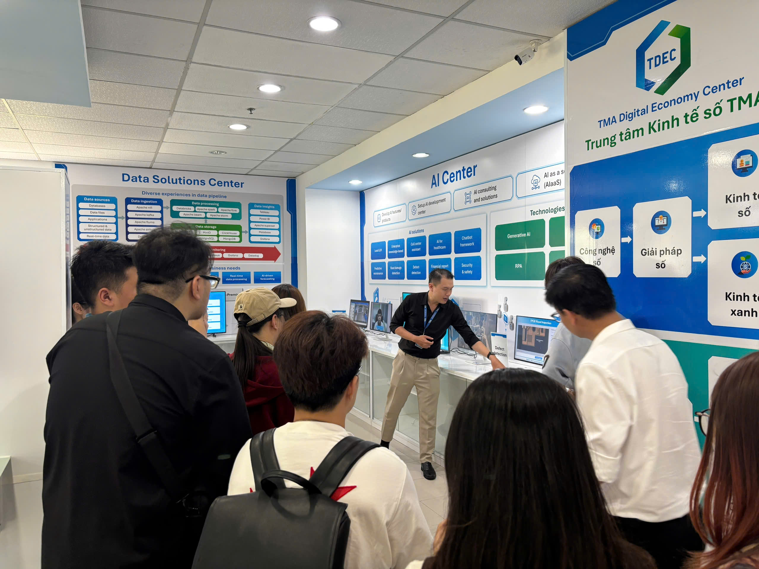 Tham quan và chia sẻ cơ hội nghề nghiệp tại công ty TMA Solutions