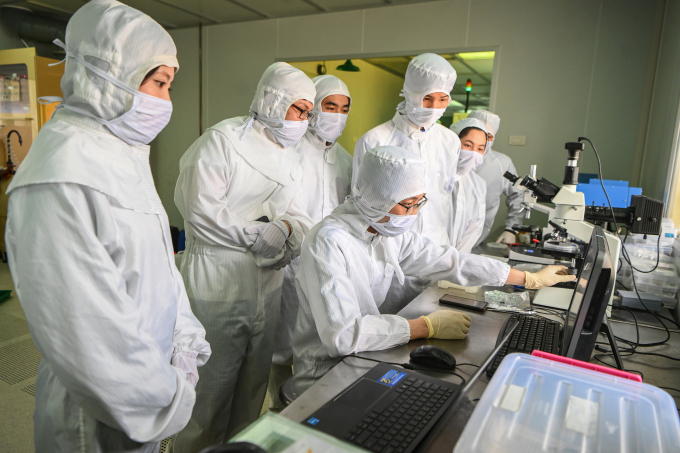 Phòng sạch, Trung tâm Nano và Năng lượng, trường Đại học Khoa học Tự nhiên, Đại học Quốc gia Hà Nội, nơi đào tạo và nghiên cứu về bán dẫn. Ảnh: Giang Huy