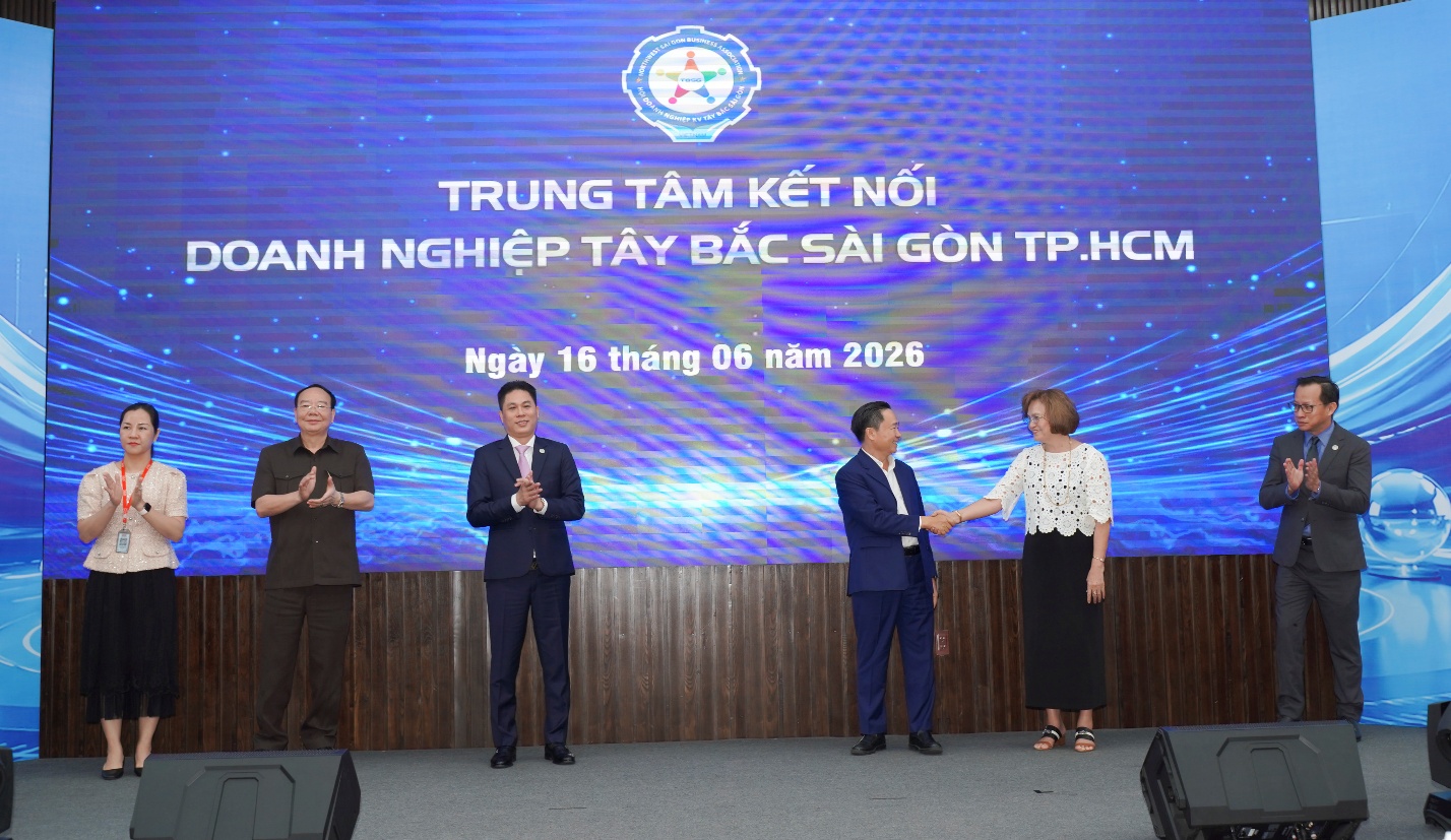 Nghi thức ra mắt Trung tâm Kết nối Doanh nghiệp TBSG