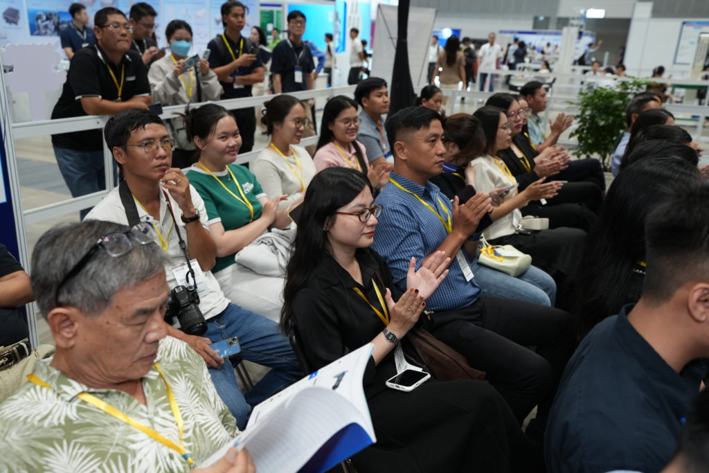 Không gian tổ chức Hội thảo nằm trong Triển lãm quốc tế Vietnam ICTCOMM 2026