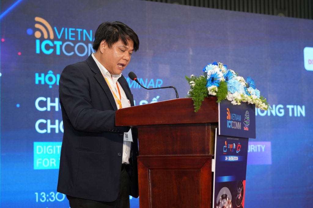 Ông Phan Phương Tùng – Giám đốc DXCenter phát biểu khai mạc hội thảo