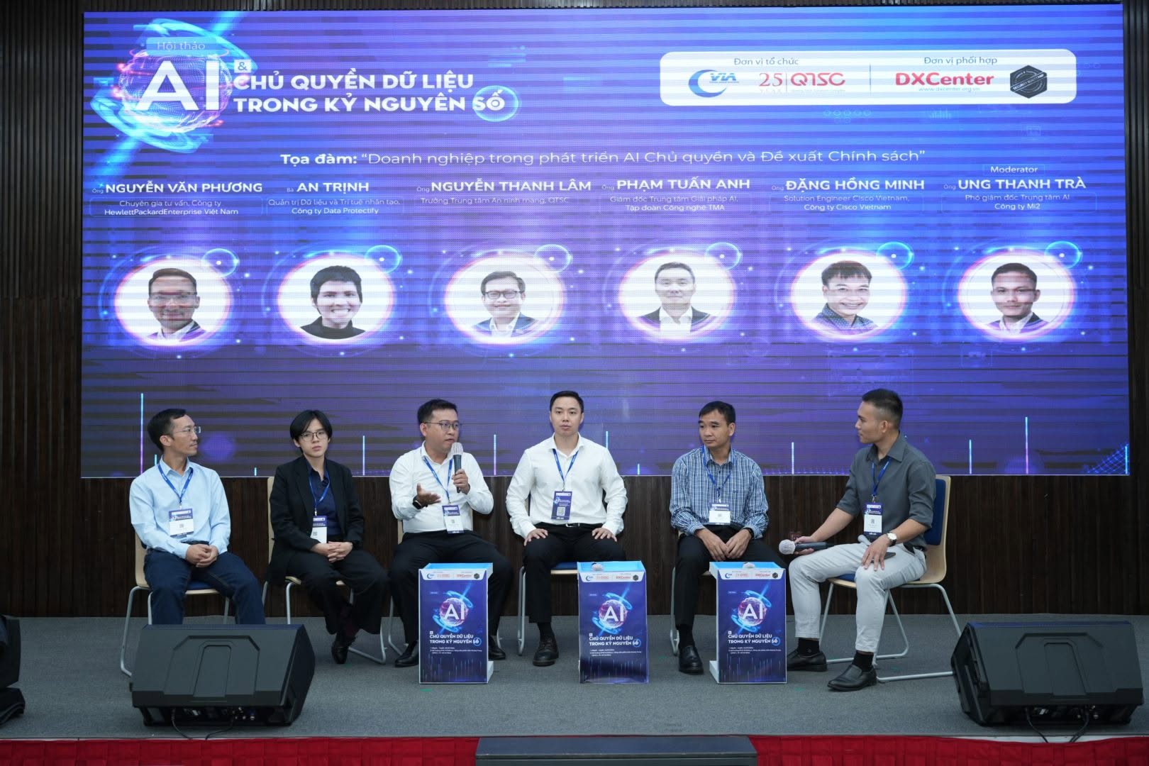 Phiên thảo luận có chủ đề doanh nghiệp trong phát triển AI Chủ quyền và Đề xuất Chính sách”