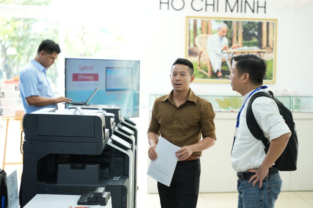 Một số hình ảnh tại chương trình: