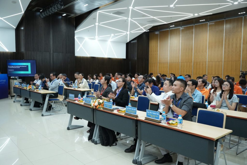 Toàn cảnh hội thảo