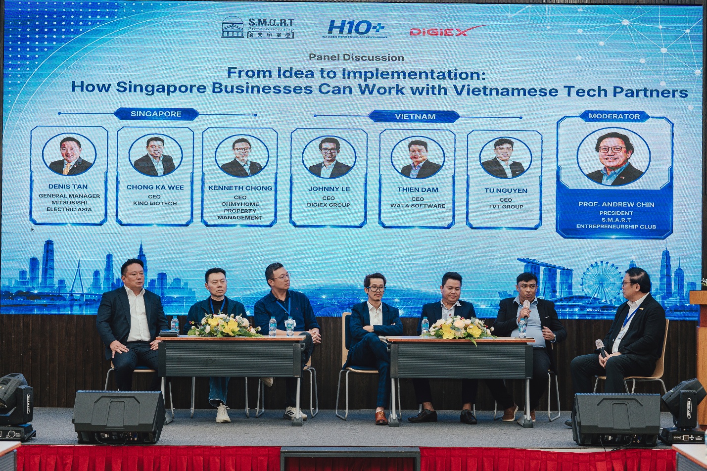 Tham gia phiên thảo luận "From Idea to Implementation: How Singapore businesses can work with Vietnamese tech partners" và hoạt động B2B