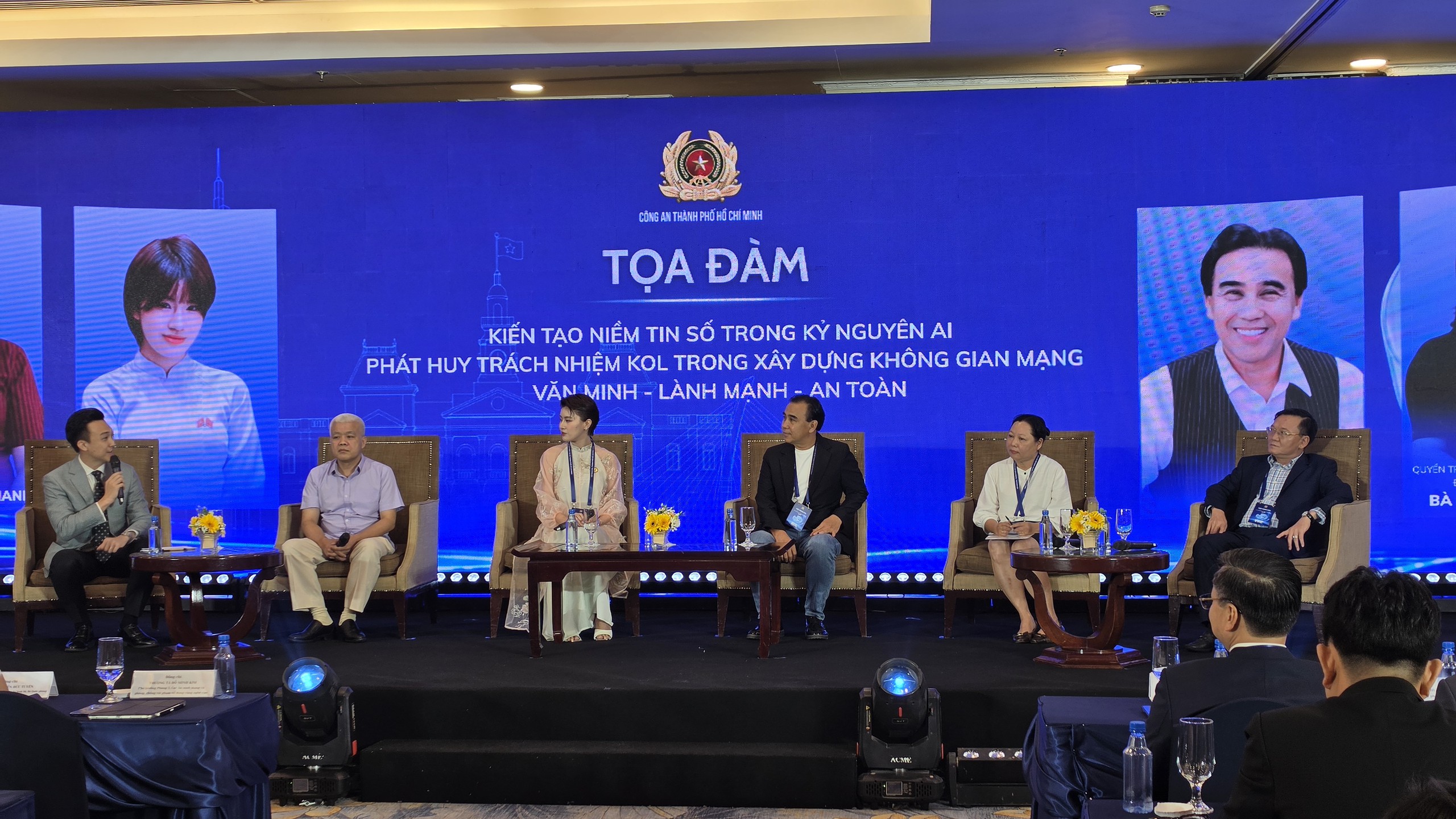 Tọa đàm “Kiến tạo niềm tin số trong kỷ nguyên AI, phát huy trách nhiệm KOL trong xây dựng không gian mạng văn minh – lành mạnh – an toàn”