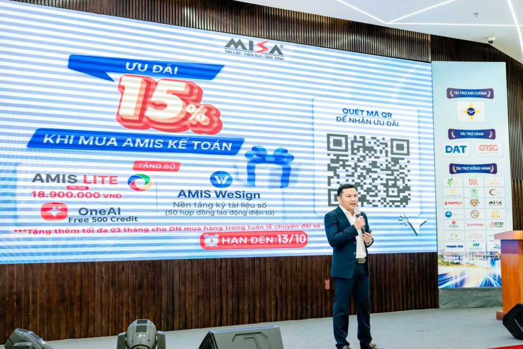 Ông Lê Triệu Vĩ – Giám đốc kinh doanh Khối doanh nghiệp Nhỏ HCM – Tập đoàn MISA giới thiệu về: “Quản trị doanh nghiệp trong kỷ nguyên Agentic AI”