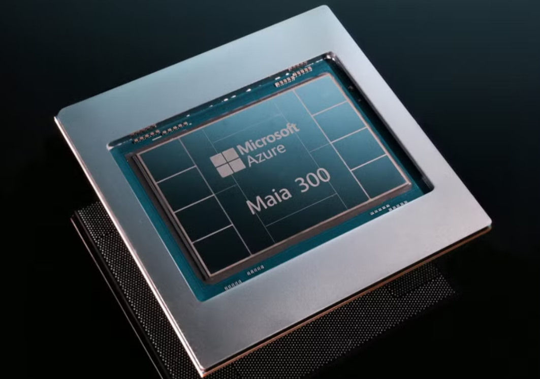 Nguyên mẫu chip Azure Maia 300 của Microsoft, loại chip mà công ty dự kiến triển khai quy mô trong năm 2027. Ảnh: Microsoft